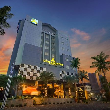 Royal Regantris Cendana Hotel Surabaya Exterior photo