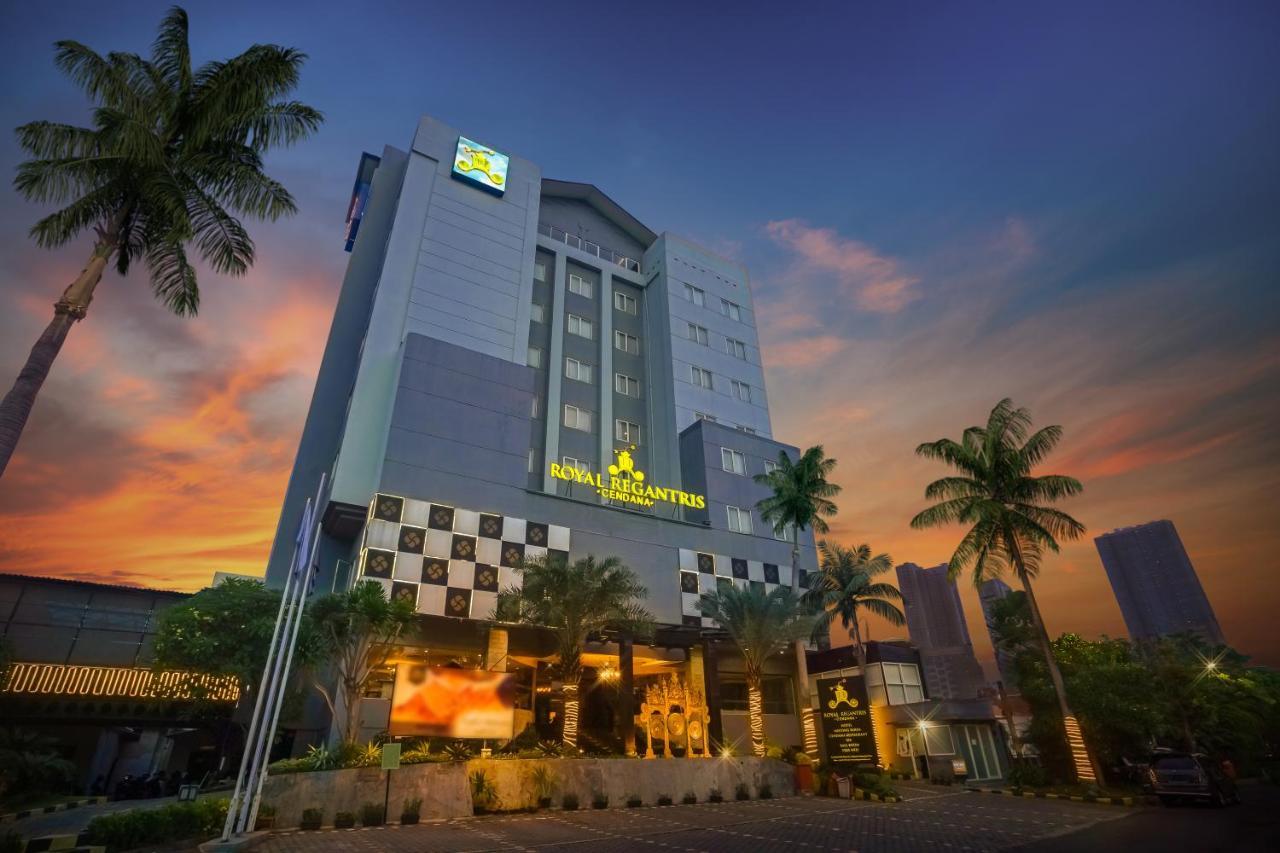 Royal Regantris Cendana Hotel Surabaya Exterior photo